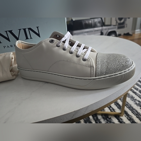 Lanvin low top light gray snakeskin 41.or 8.5